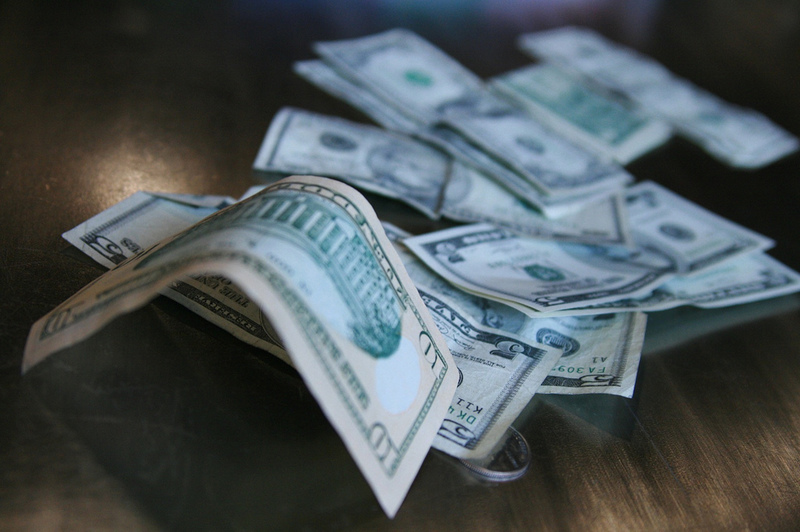 3 Things You Can Do Now to Save on Holiday Shopping 3 Things You Can Do Now to Save on Holiday Shopping