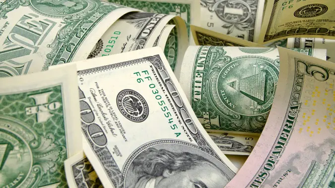 One-Hundred-Dollar-Bill