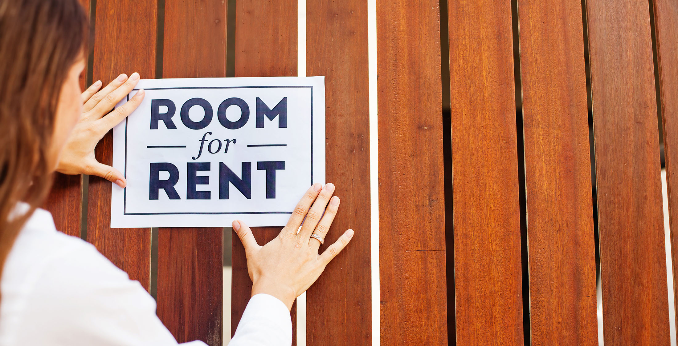 Rent or sell room for rent sign