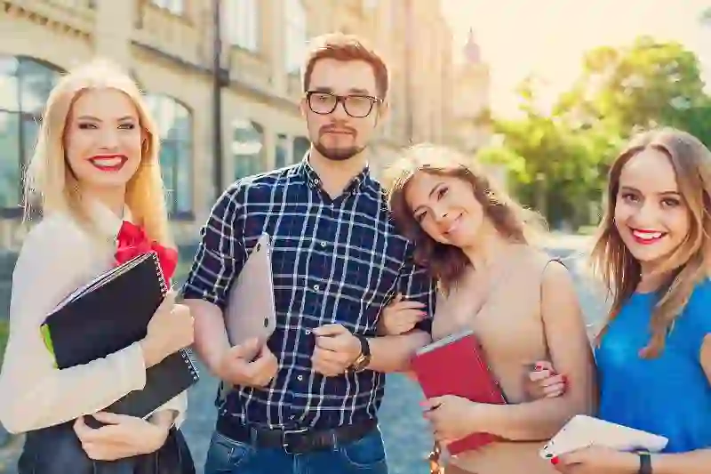 Financial planning tips for college students