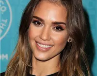 Jessica Alba Defends The Honest Company’s Sunscreen Amid Backlash