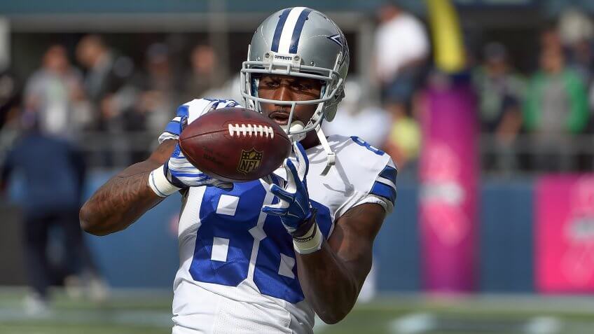 SEATTLE, WA - OCTOBER 12: Wide receiver Dez Bryant #88 of the Dallas Cowboys warms up before the game aagainst the Seattle Seahawks at CenturyLink Field on October 12, 2014 in Seattle, Washington.