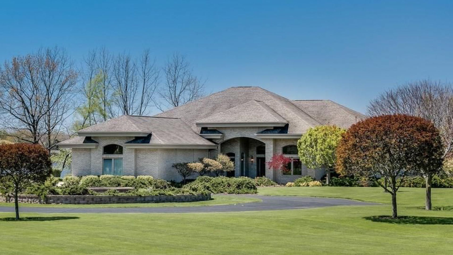 What a 1M House Looks Like Across America GOBankingRates