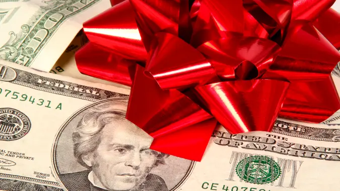 Cash Stuffing: The Only Way to Budget During the Holidays