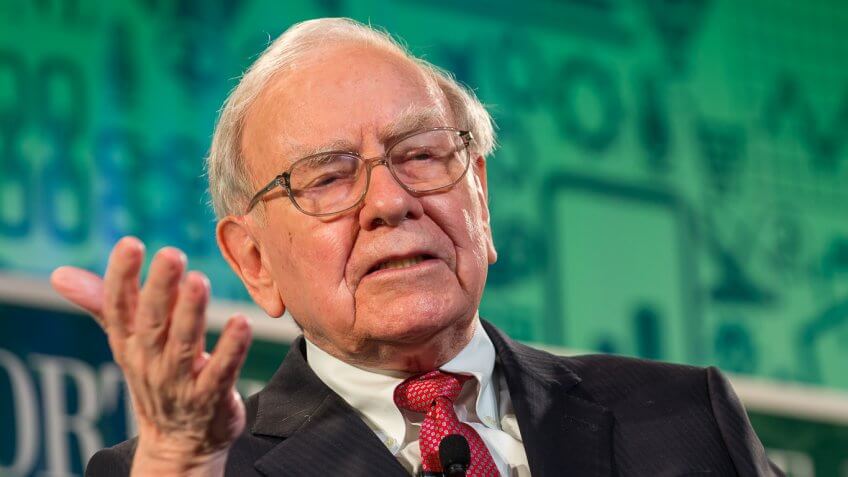 Warren Buffett S Best Tips To Live By Of All Time Gobankingrates - warren buffett