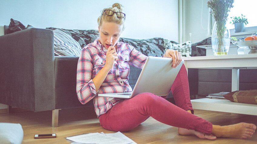 girl working on laptop