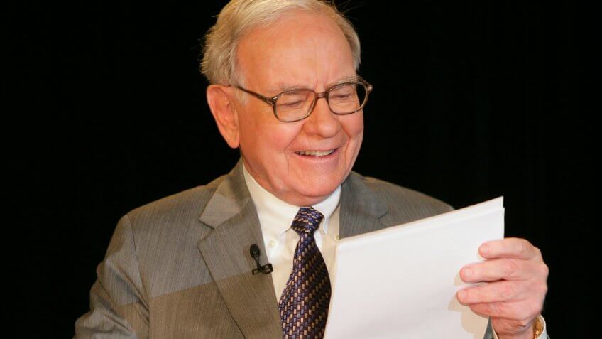 NEW YORK - JUNE 26: Warren Buffet appears on the Charlie Rose Show in the Bloomberg Building June 26, 2006 in New York.