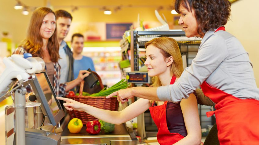 cashier and shift manager