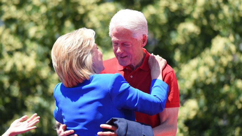 Hillary Clinton taxes