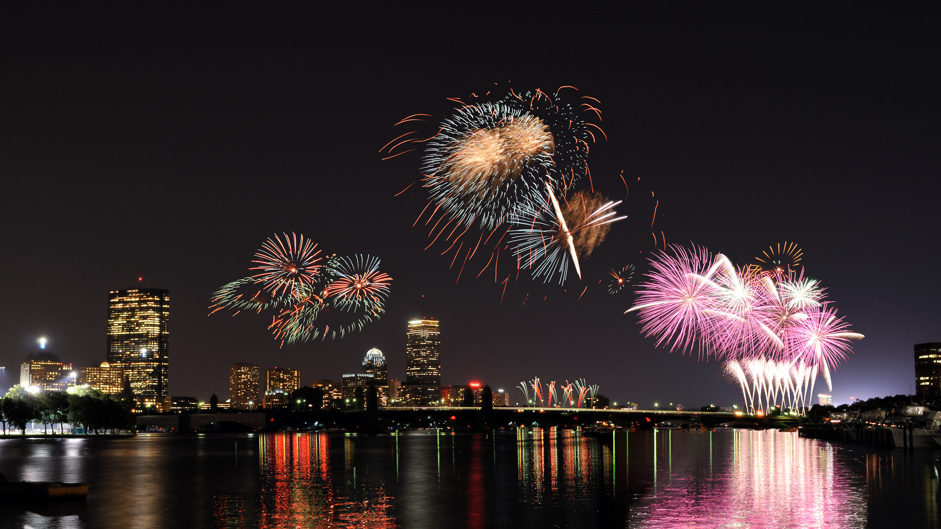 The 23 Most Outrageous Fireworks Displays in America — and How To See