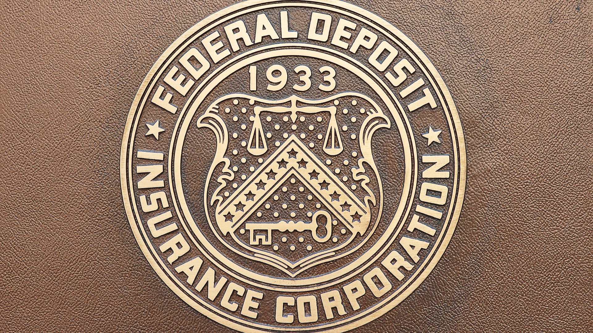 Ncua Vs Fdic Who Insures Credit Unions And Banks Gobankingrates