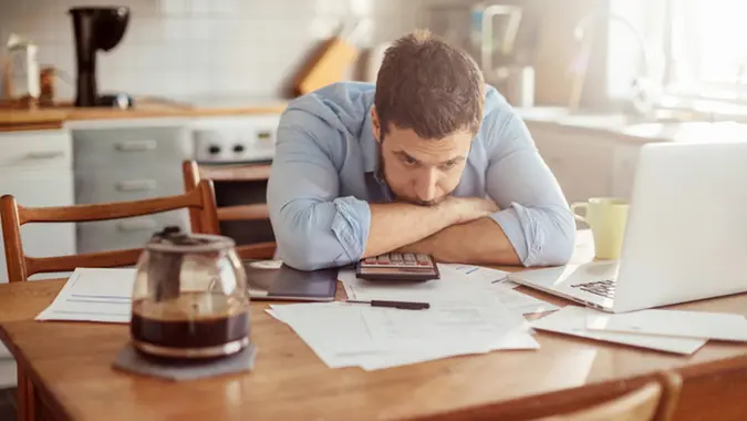12 Expenses That Drain Your Savings Without You Realizing It 12 Expenses That Drain Your Savings Without You Realizing It