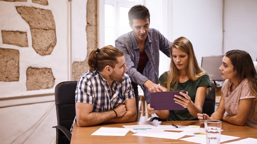 young-professionals-collaborating