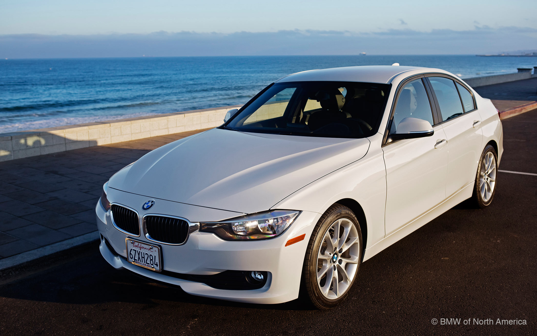20 Luxury Cars With the Best Gas Mileage GOBanking