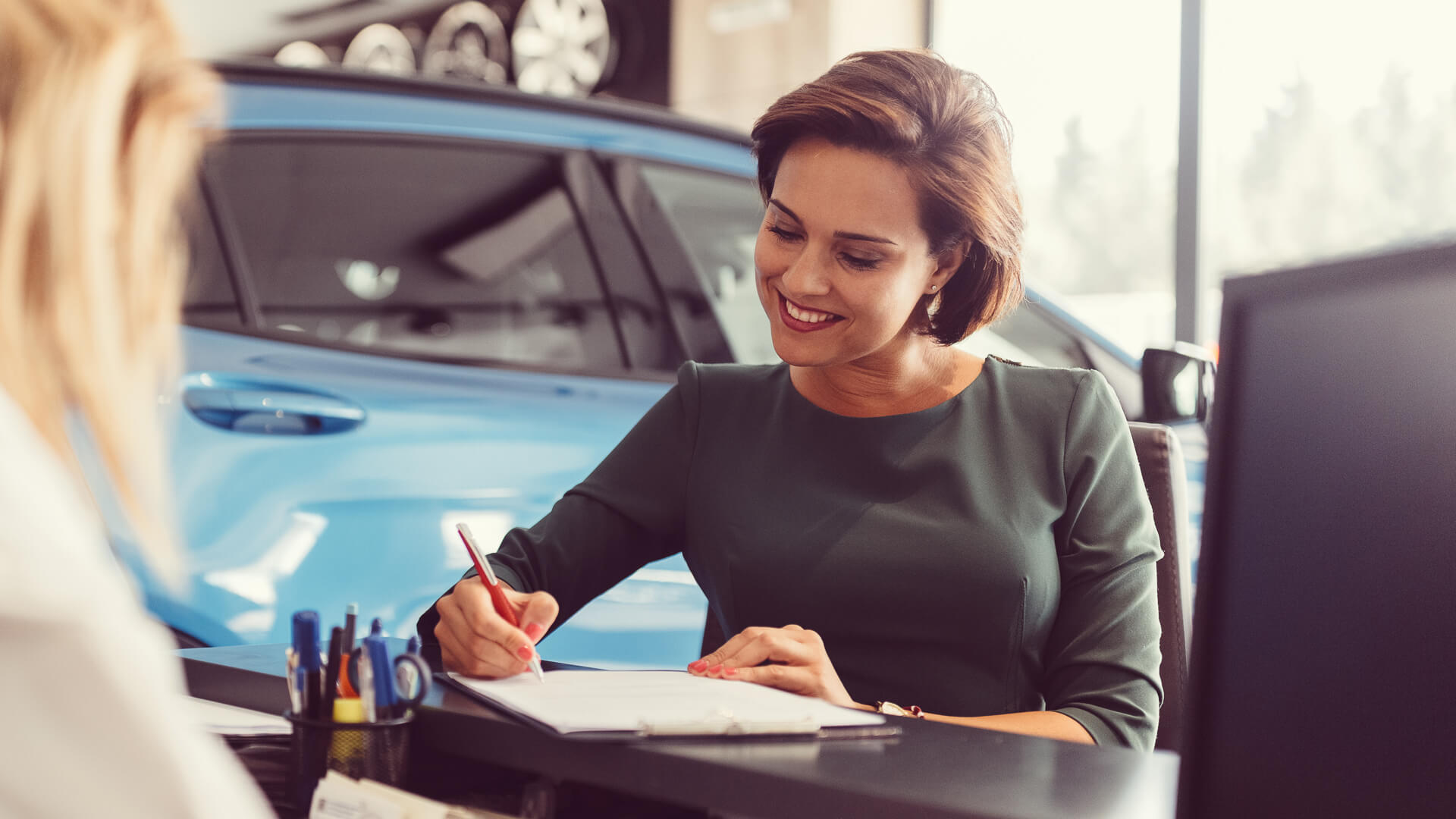 5-things-to-never-tell-a-car-salesman-if-you-want-the-best-deal-gobanking