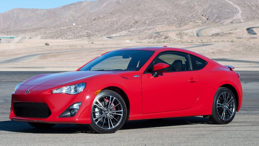 10 Sports Cars With The Best Gas Mileage Gobankingrates