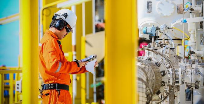 Power plant operators/distributors/dispatchers need training and licences.