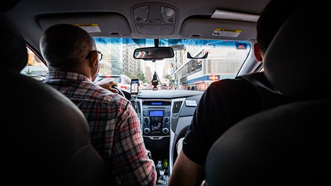 taxi ride share lyft.