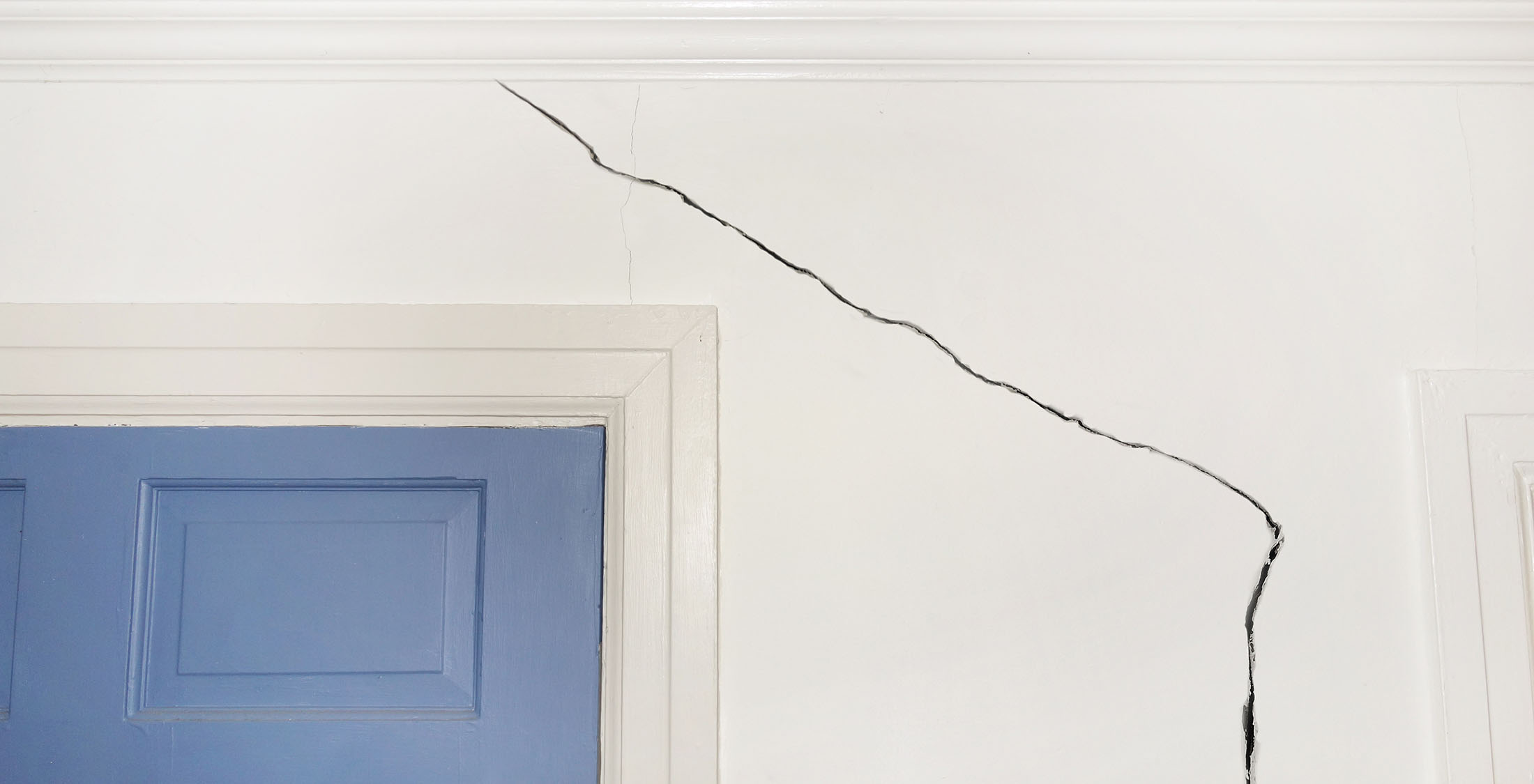 crack in drywall