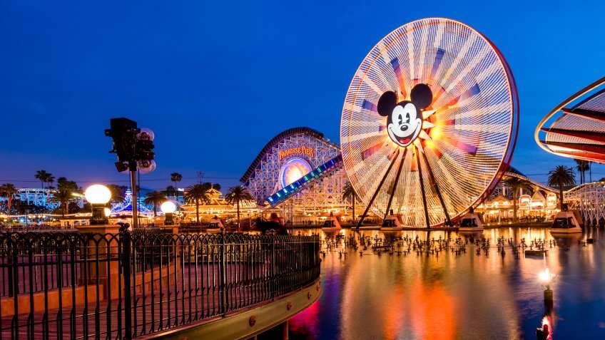 Paradise Pier Hotel rooms. Paradise Pier Hotel rooms.