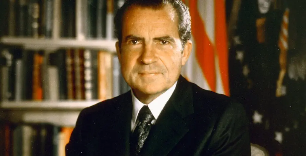 richard nixon posing