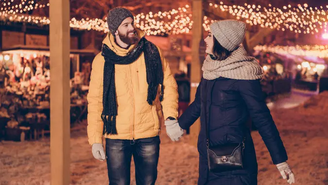 Christmas-lights-strolling