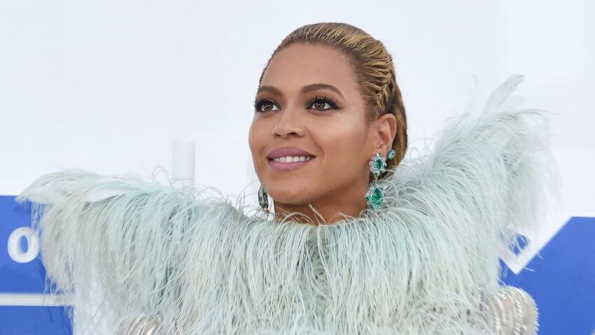 11843, 2016 in New York City. (Photo by Larry Busacca/Getty Images), Beyonce, NY - AUGUST 28: Beyonce attends the 2016 MTV Video Music Awards, New York, VMA, VMAs