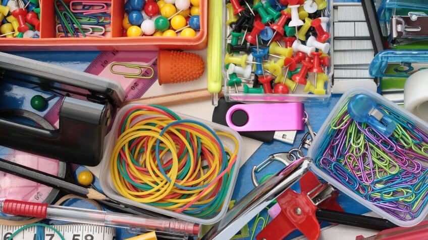 messy desk