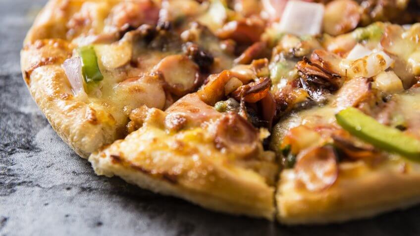 baked everything pizza