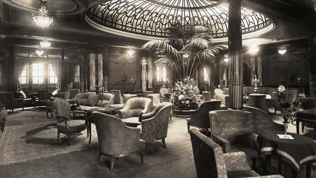 The First Class Lounge of the RMS Mauretania circa 1913 The First Class Lounge of the RMS Mauretania circa 1913