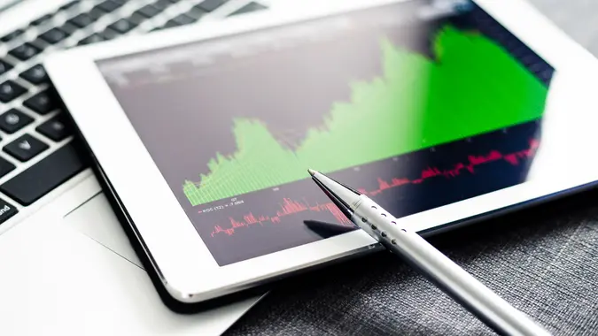 stock graphs on a smart device