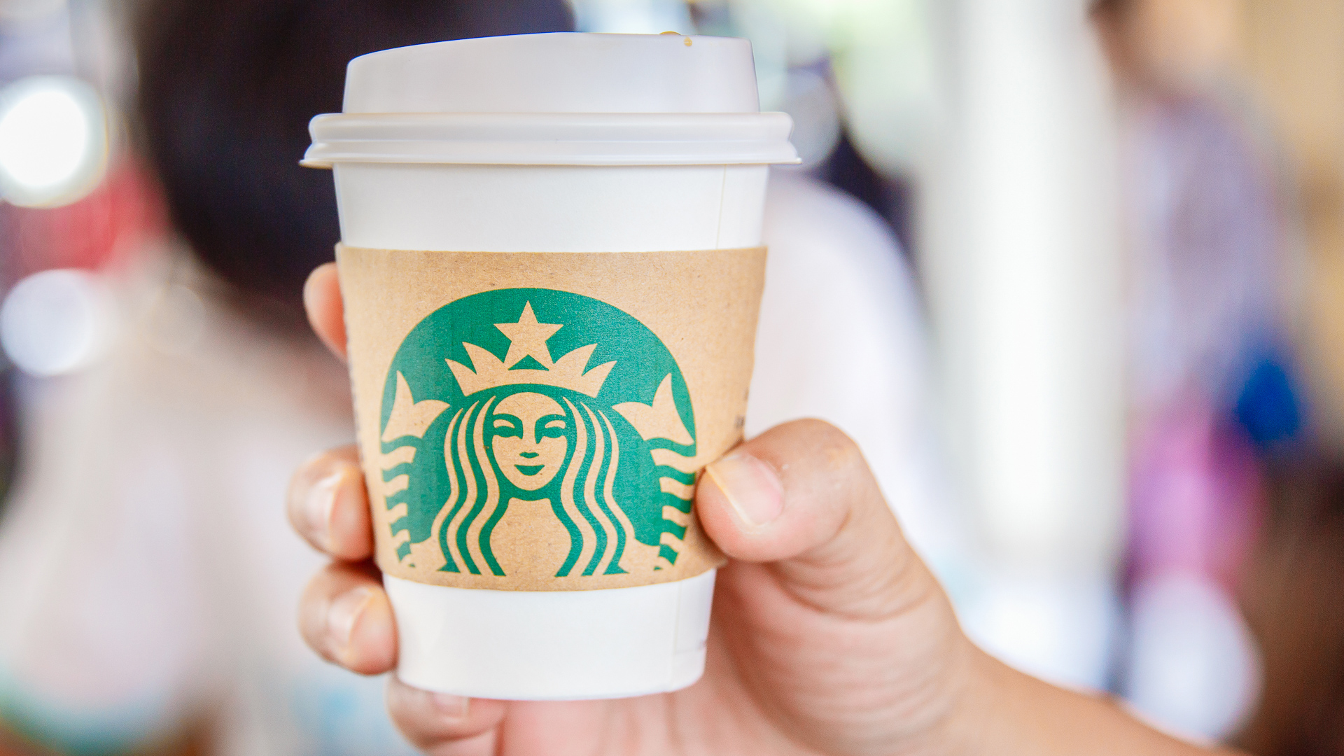 how many starbucks stars do you need to get a free drink