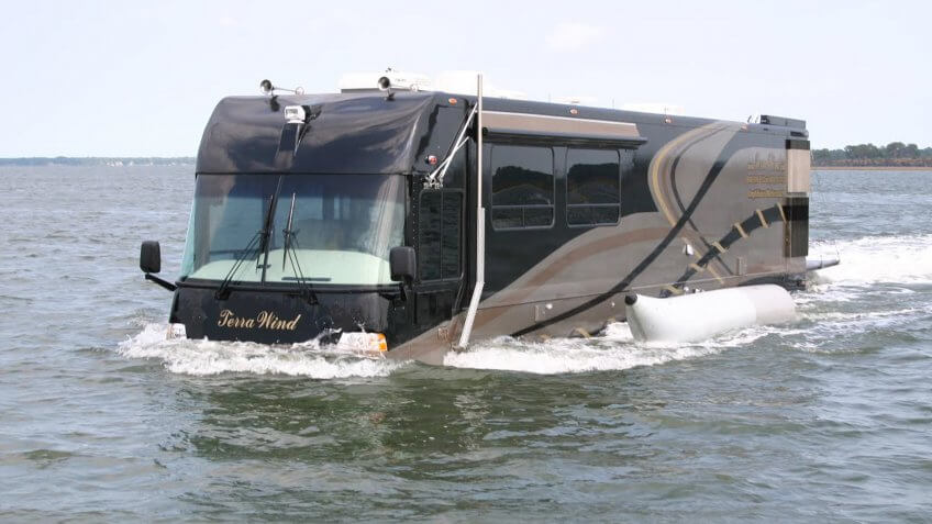coach boat