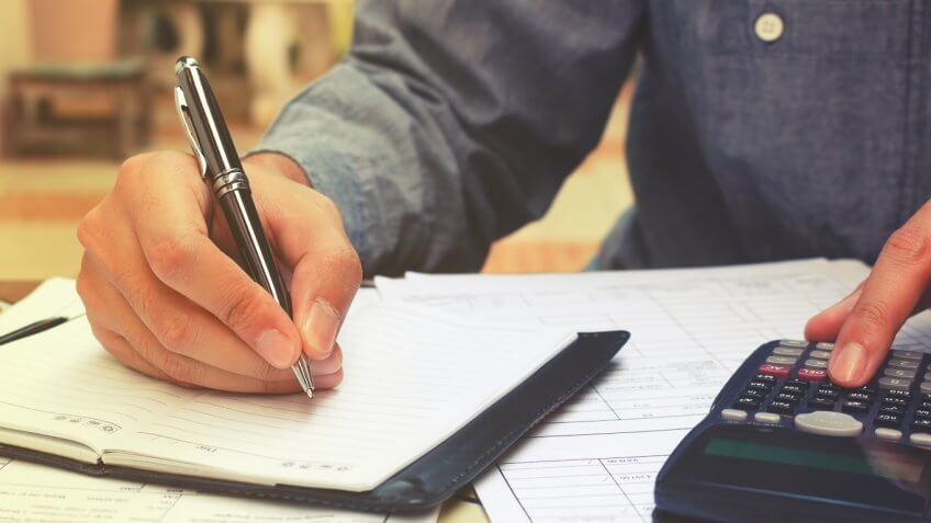 Create a Budget That Forces You to Save