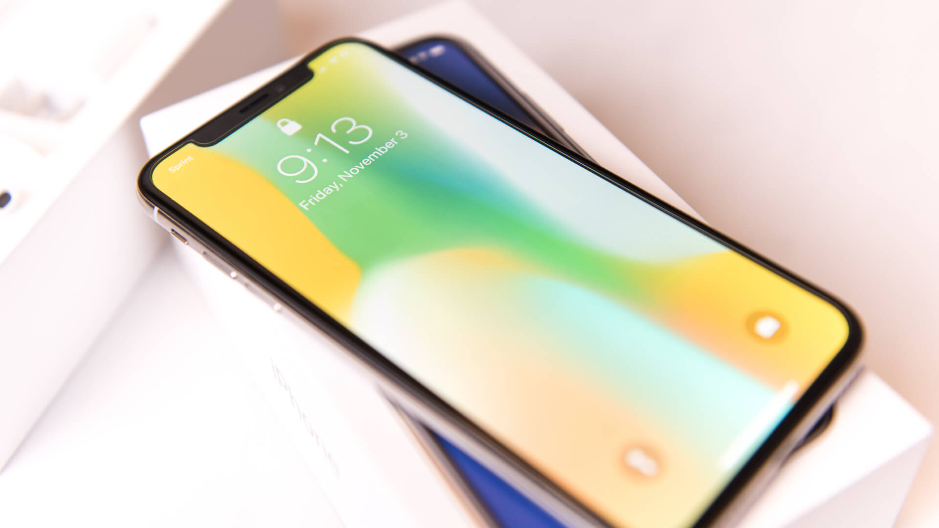 Apple-iPhone-X-smartphone