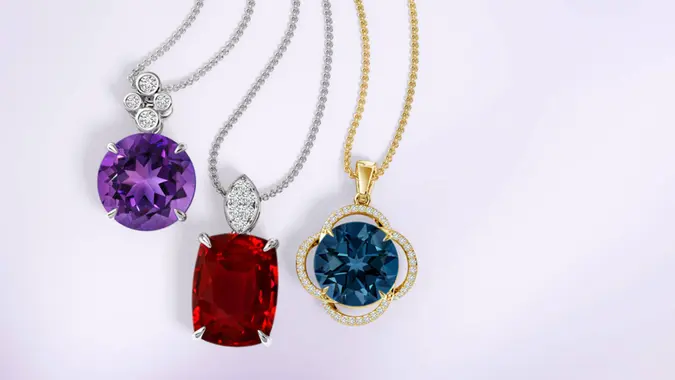 12 Vintage Jewelry Pieces in Your Collection That Could Be Worth a Lot ...