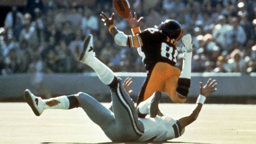 Lynn Swann Pittsburgh Steelers' Lynn Swann makes a diving catch against the Dallas Cowboys during NFL football's Super Bowl X at the Orange Bowl in Miami.