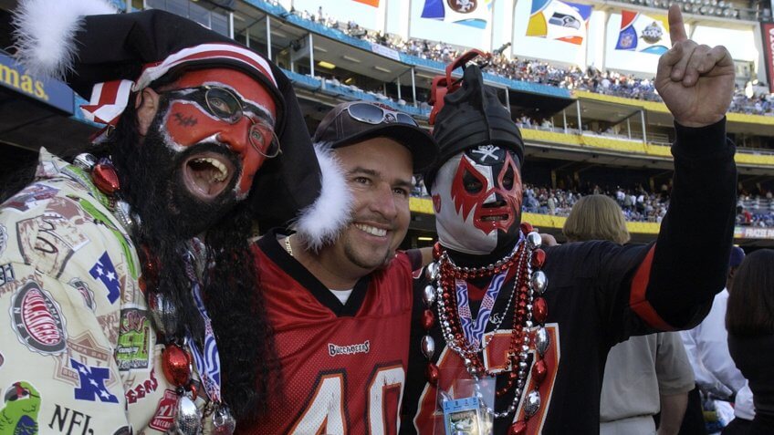 Watch AP S NFL football CA United States SBX208 SUPER BOWL Tampa Bay Buccaneers fans get together prior to the start of Super Bowl XXXVII pitting their team against the Oakland Raiders in San DiegoSUPER BOWL, SAN DIEGO, USA.