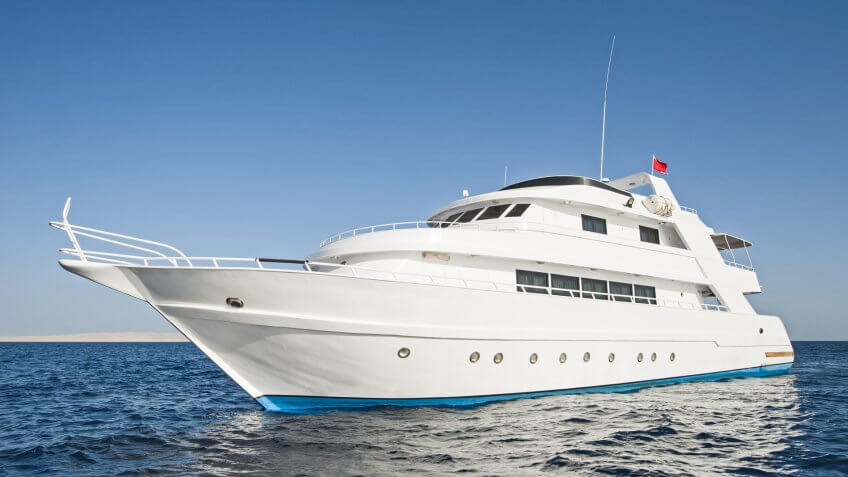 yacht