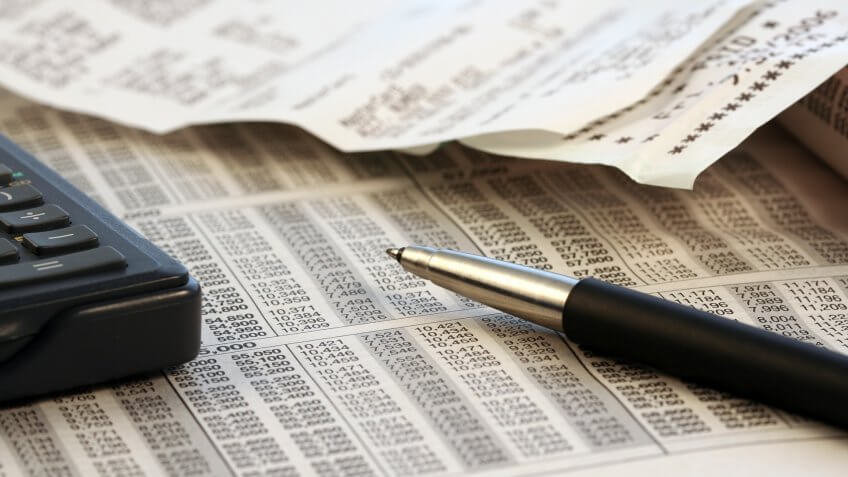 True or False: If you earn enough to be in a higher bracket, the higher rate applies to all of your income.
