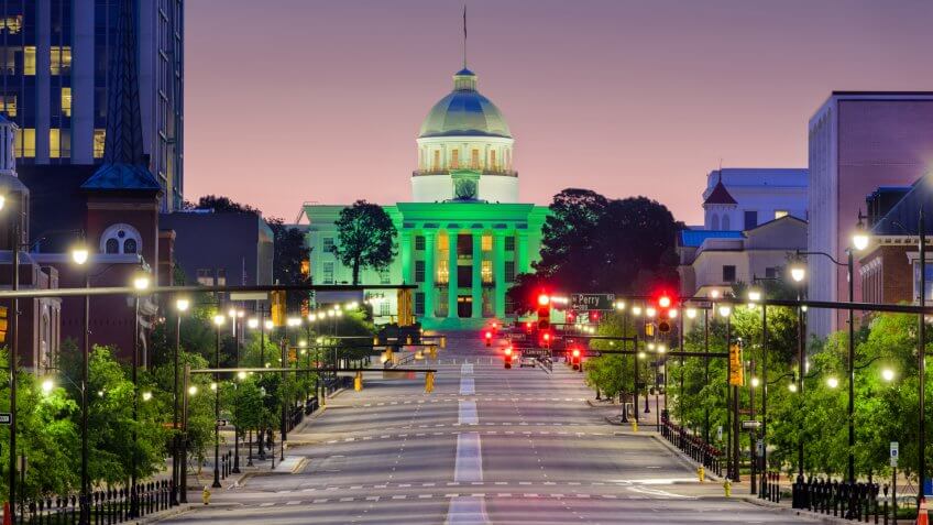 Montgomery, Alabama, USA with the State Capitol.