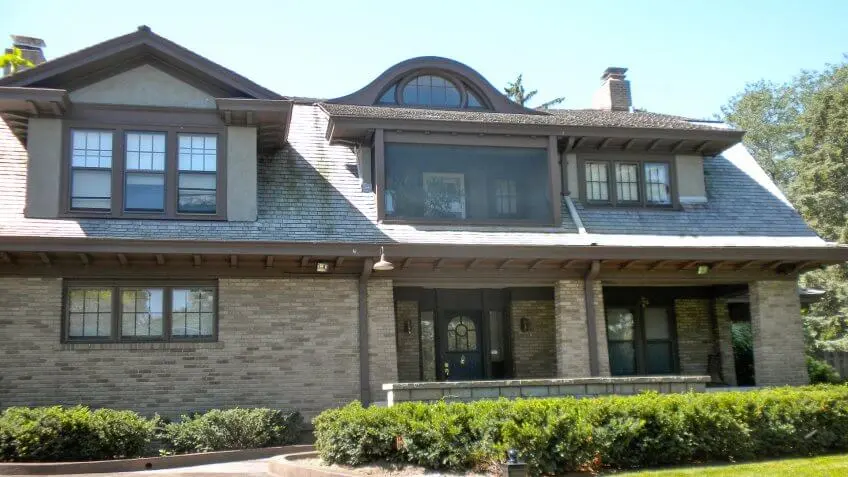 Warren Buffett Lives in the Same House He Bought in 1958