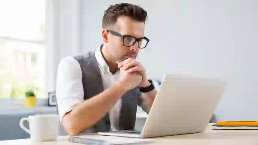 3 Things You Are Doing Wrong If You Earn Over $300K and Still Live Paycheck to Paycheck