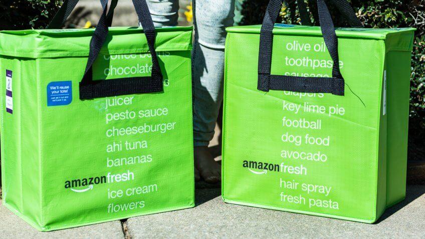 11059, Big, Closeup, Horizontal, amazon, amazonfresh, bags, delivery, fresh, front, green, grocery, healthy, home, insulated, mergers, online, outside, person, prime, produce, totes, two, up, woman, words