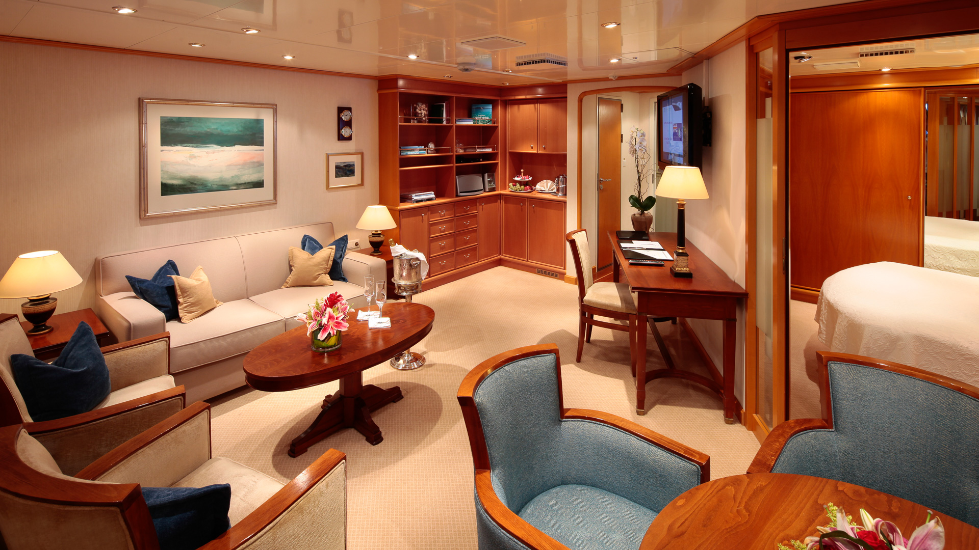 cruise ship deck furniture
