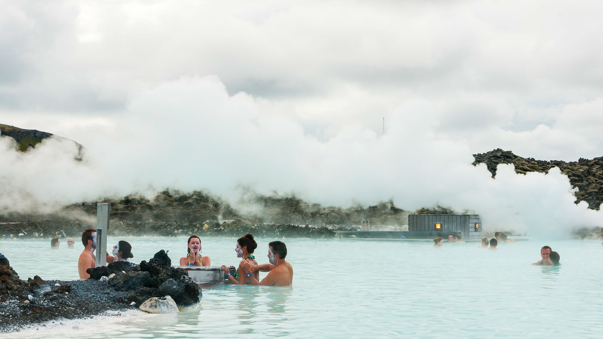 How the Wealthy Choose Their Next Travel Hotspot