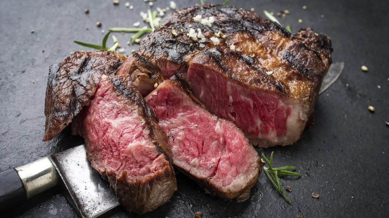 How to perfectly pan sear steak using the Emeril Lagasse 11 Fry Pan