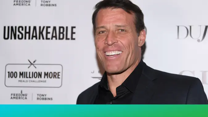 Tony Robbins: Ignoring This Investing Concept Could Cost You $600K Tony Robbins: Ignoring This Investing Concept Could Cost You $600K