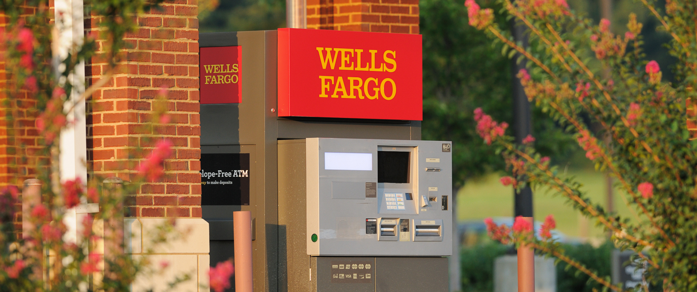 wells fargo closest bank