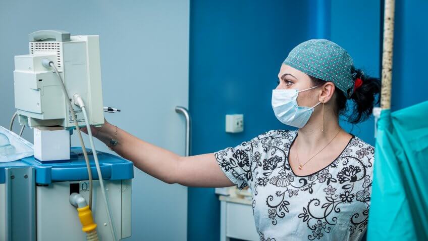 anesthesiologist